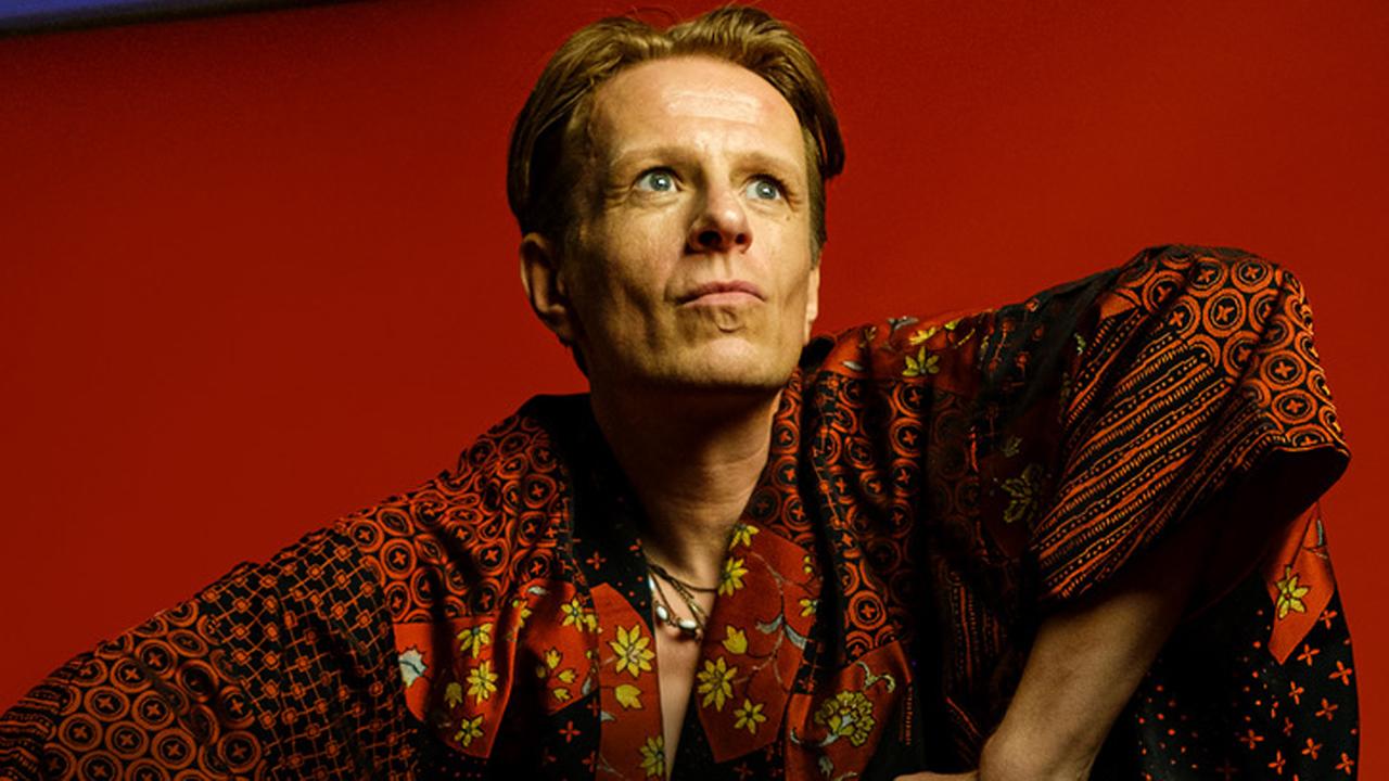 Schauspieler und Sänger Alexander Scheer