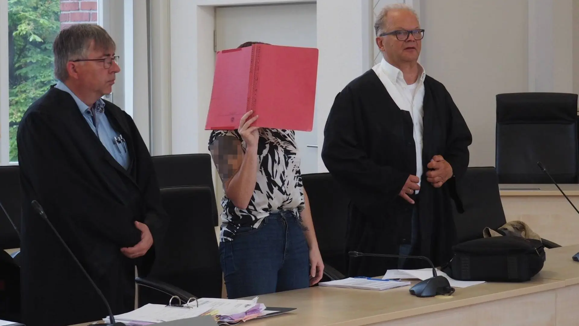 11 Verhandlungstag War Gina H Nachts Mit Einem Bekannten Am T mpel 11-verhandlungstag-war-gina-h-nachts-mit-einem-bekannten-am-t-mpel