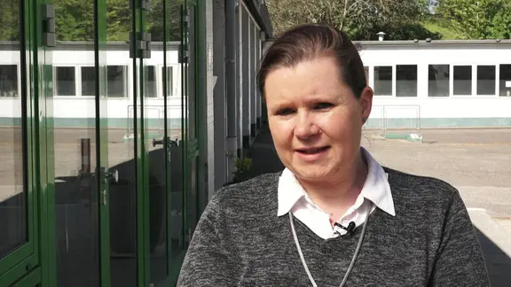 Der neue Direktor des Tierheims, Janet Bernhardt