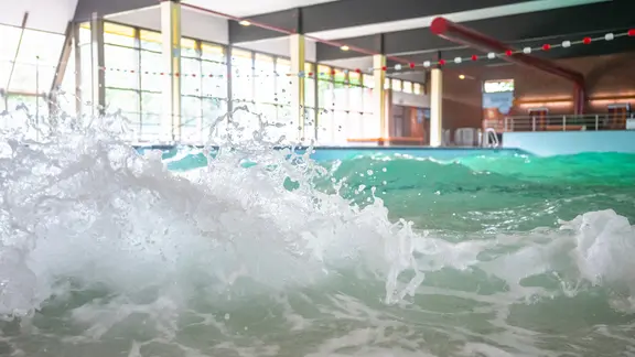 Ein Blick in das Wellenbad im Wellenbad Hooksiel.