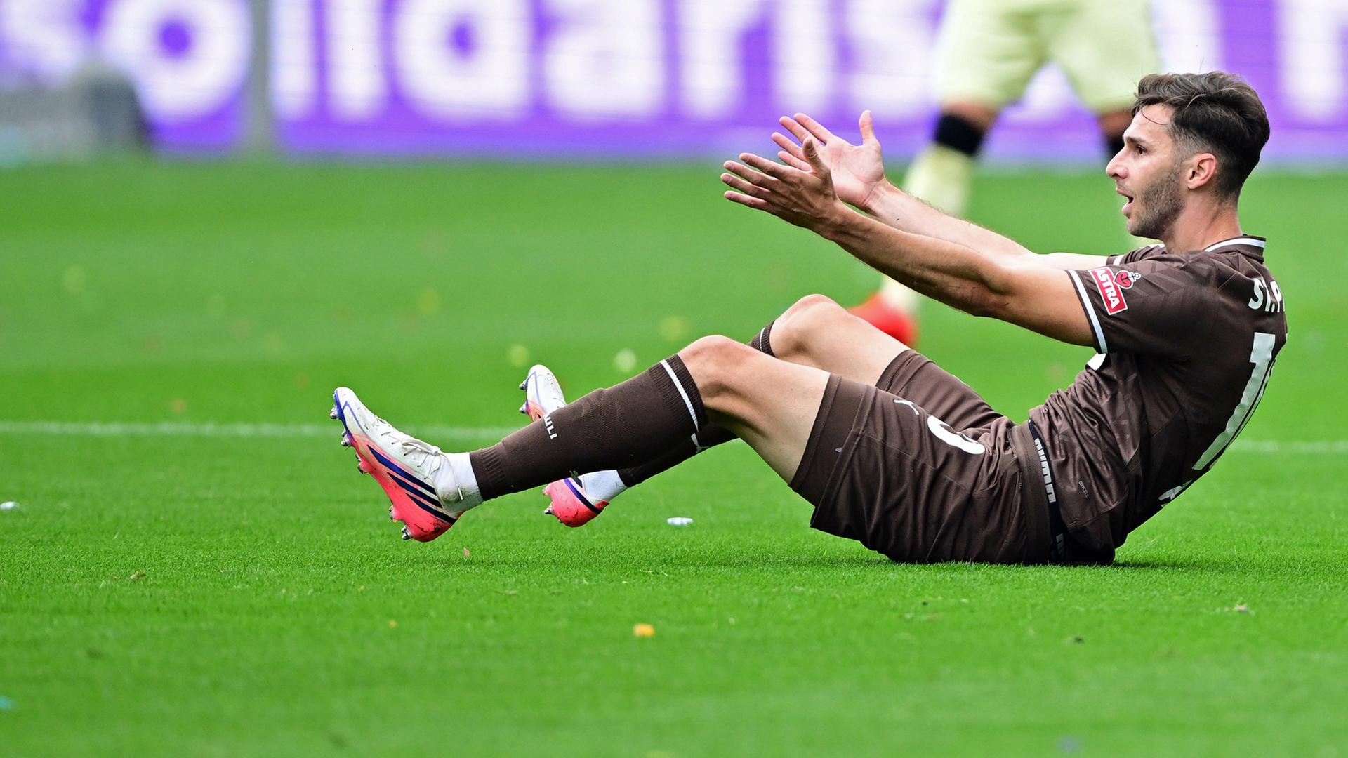 FC St. Pauli verliert sein Heimspiel gegen den 1. FC Kaiserslautern mit 1:2