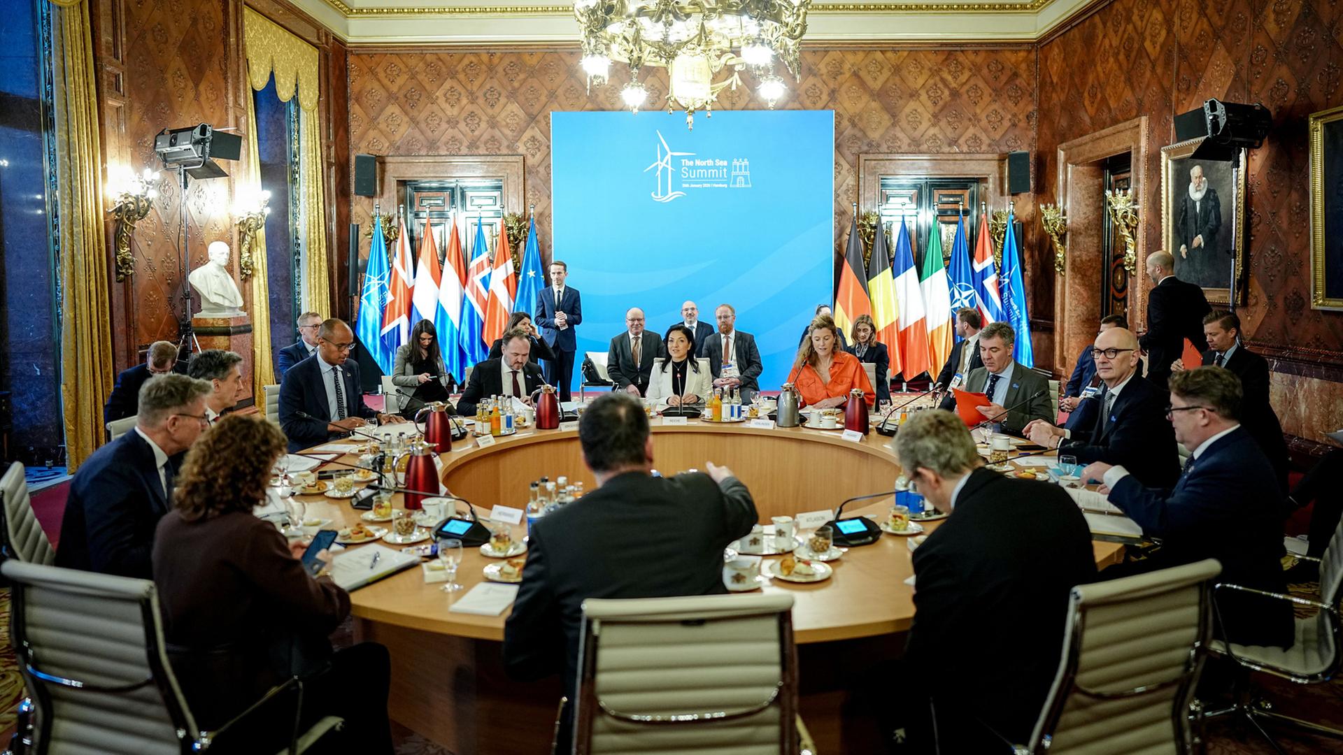 Nordsee-Gipfel in Hamburg beschließt Investitionspakt für Windenergie