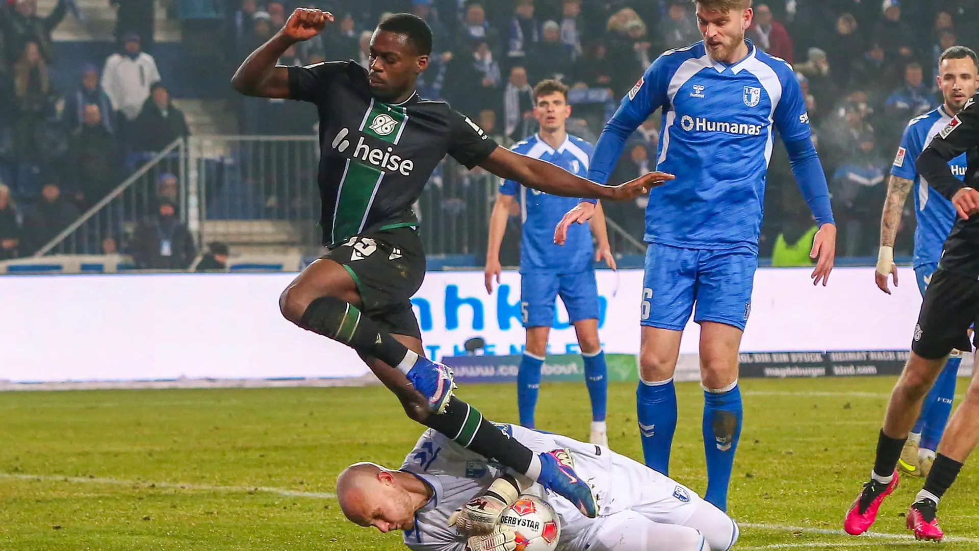 Hannover 96 siegt bei Titz-Rückkehr nach Magdeburg | ndr.de