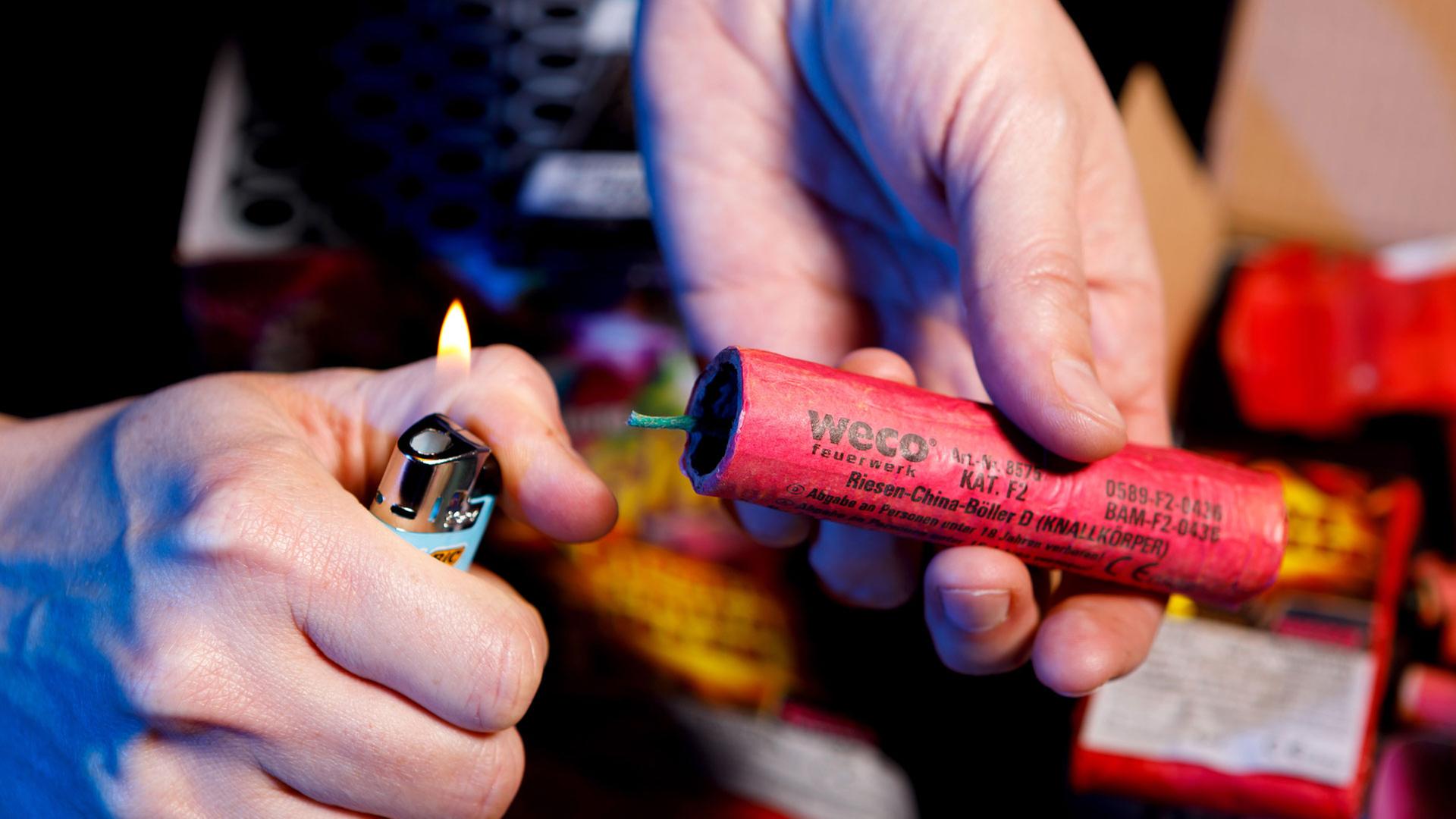 Hamburger Zoll stellt tausende illegale Böller sicher