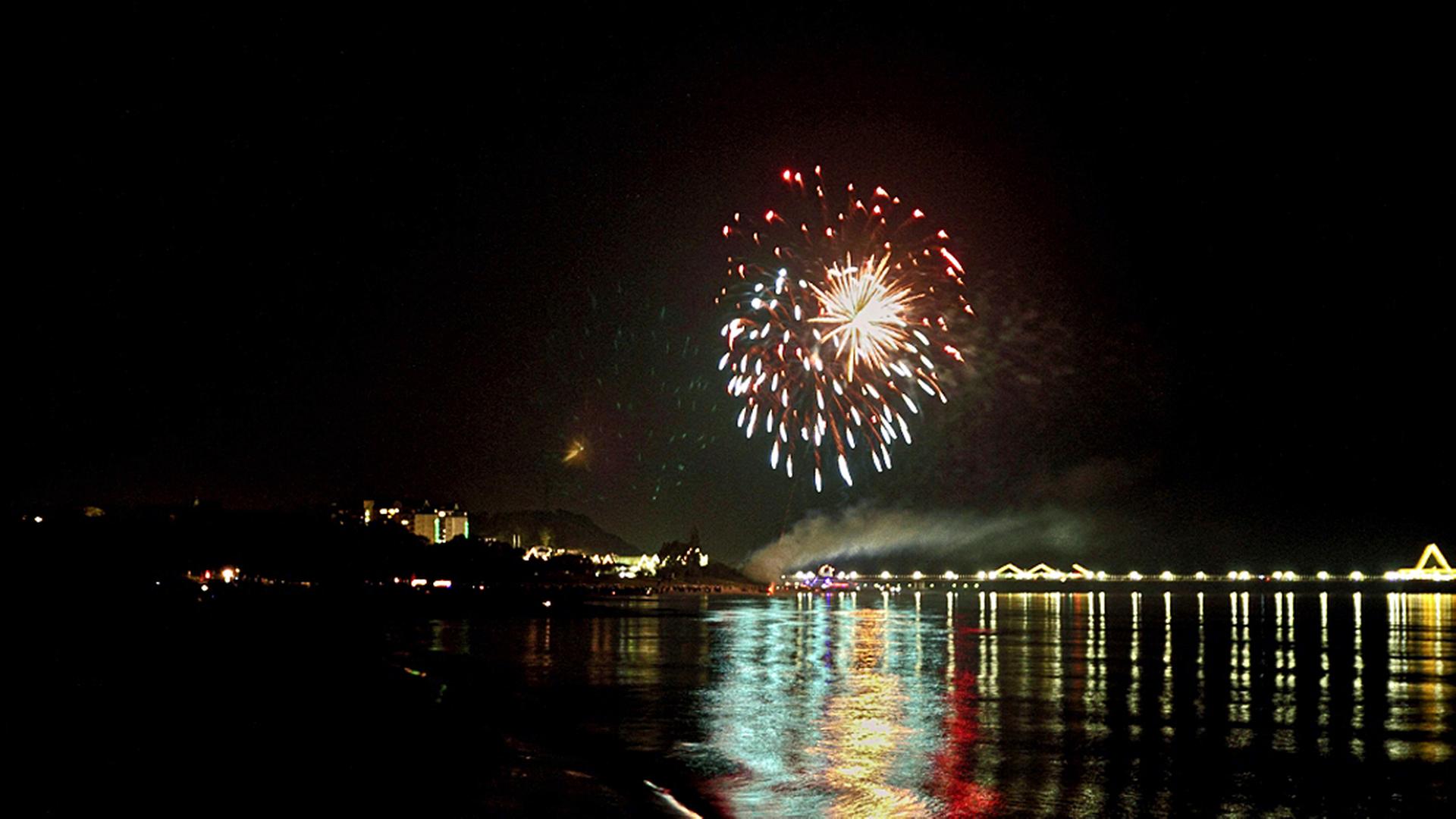 Usedom feiert "Tag der Deutschen Einheit" wieder mit XXL Feuerwerk
