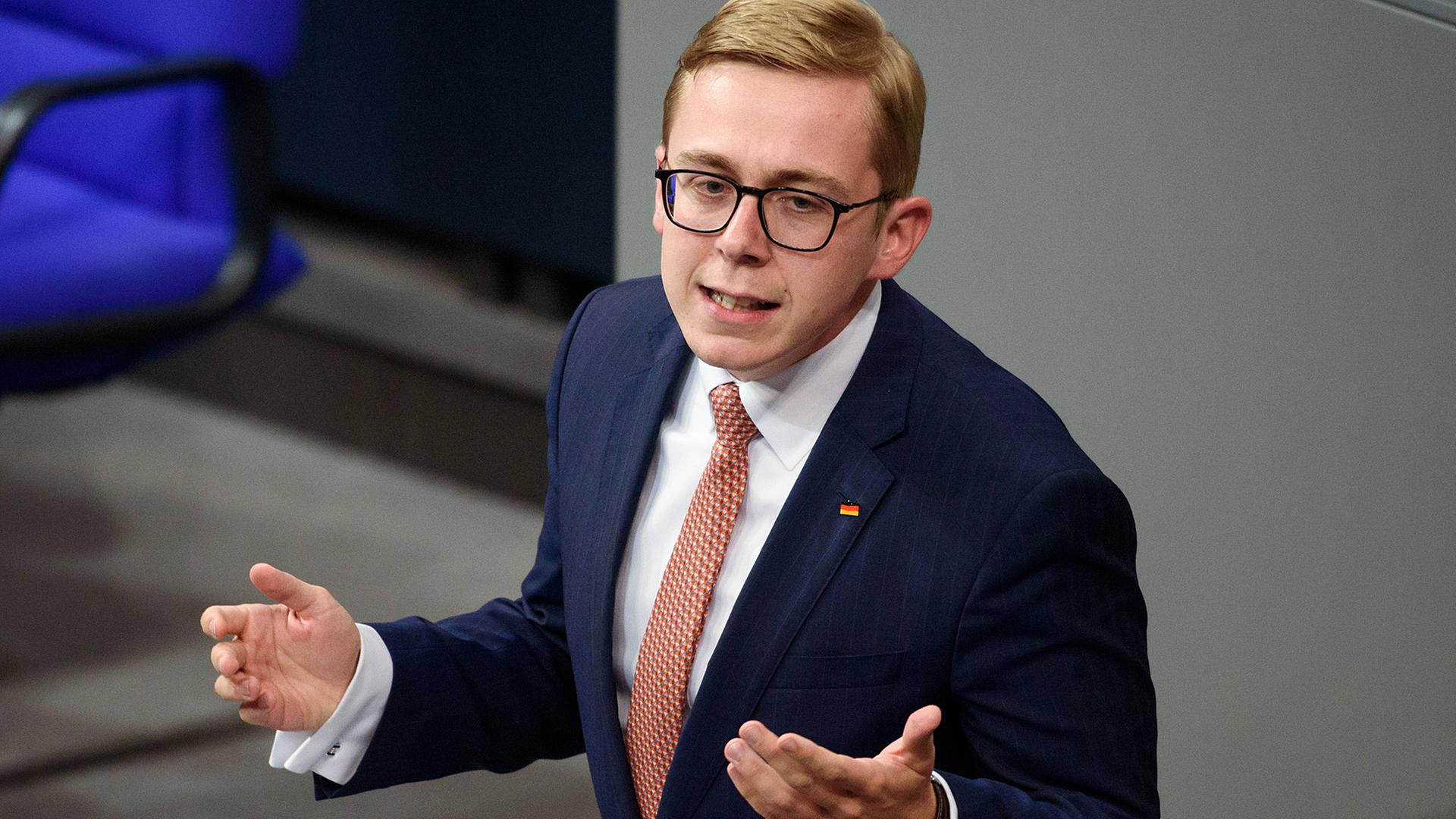 Amthors Büroleiter verlässt rechtsextreme Burschenschaft