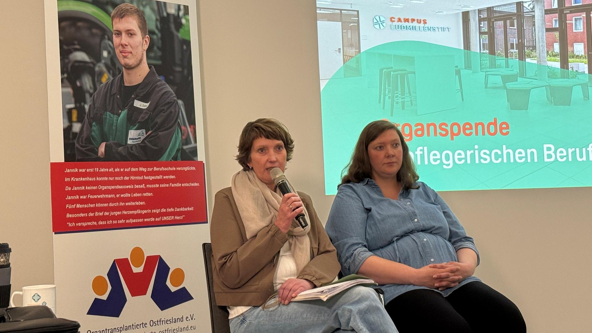 Waltraud Dehm und Kristin Feld berichten über den Tod von Jannik und die Entscheidung zur Organspende. | NDR, Maja Chiara Hülcher
