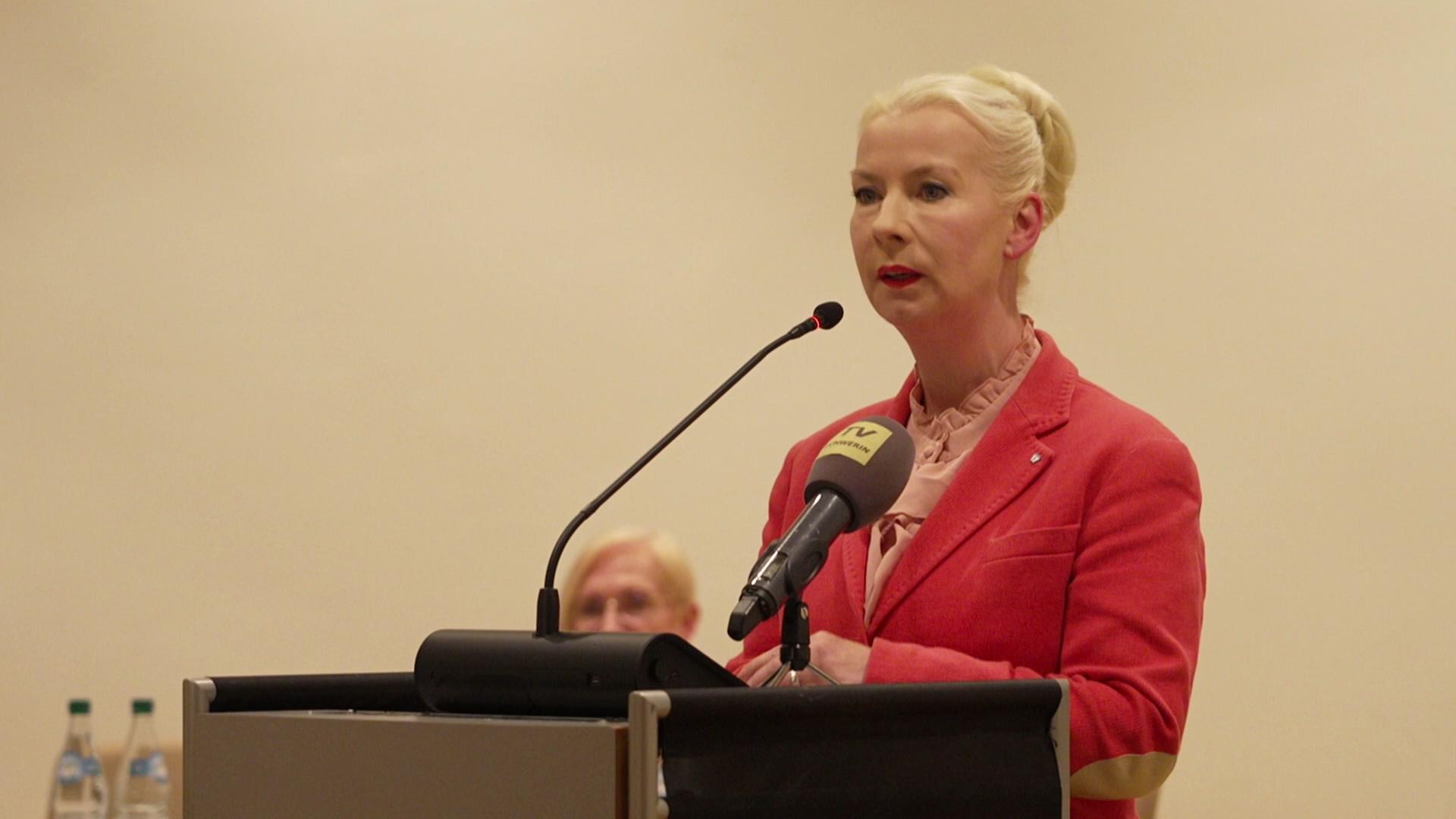 Schwerin: AfD nominiert Petra Federau als OB-Kandidatin