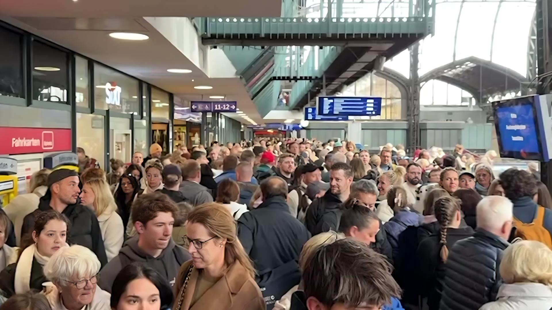 Nach Störung an Oberleitung: Chaos am Hamburger Hauptbahnhof