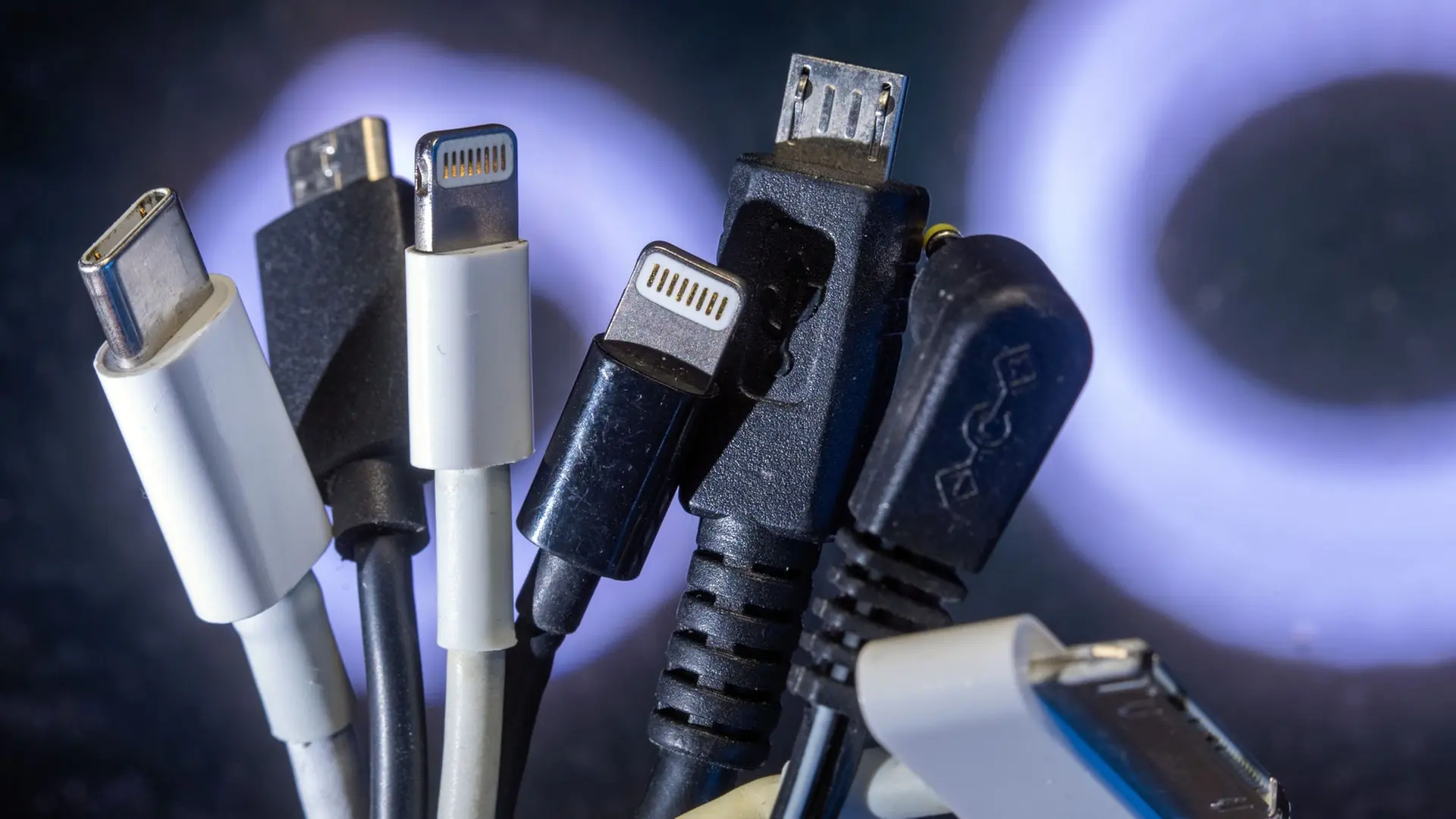 USB-C now mandatory for laptops
