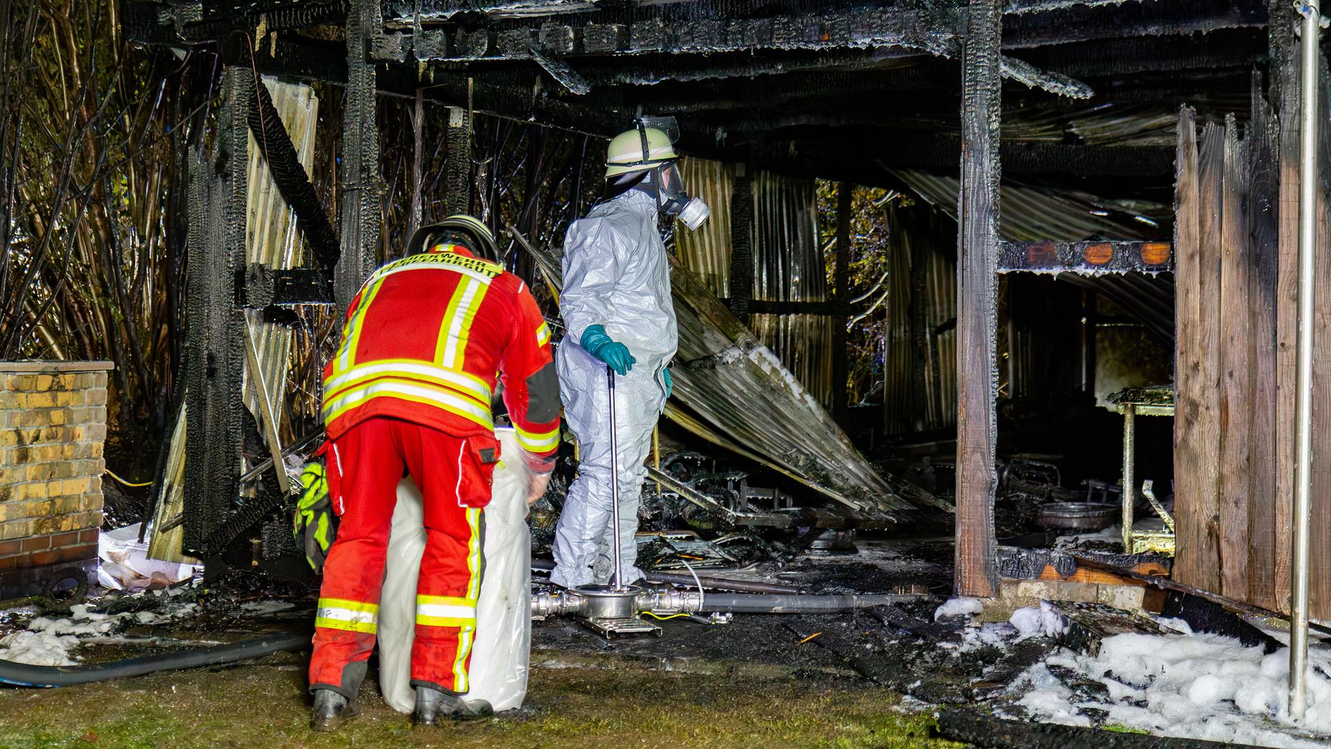 Großbrand in Havetoftloit: Feuer greift auf Heizöltanks über