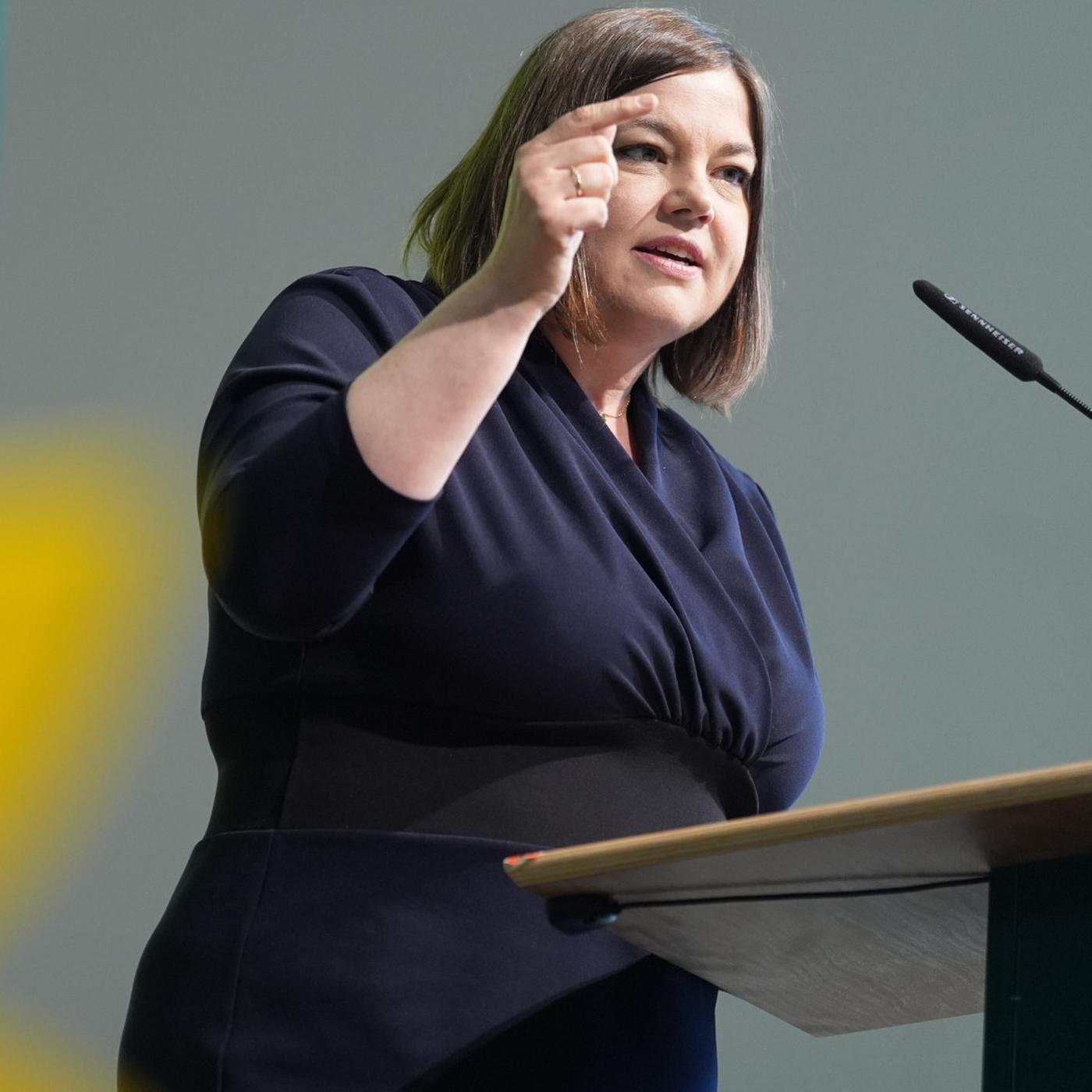 Fegebank fordert Wehrpflicht für Männer und Frauen