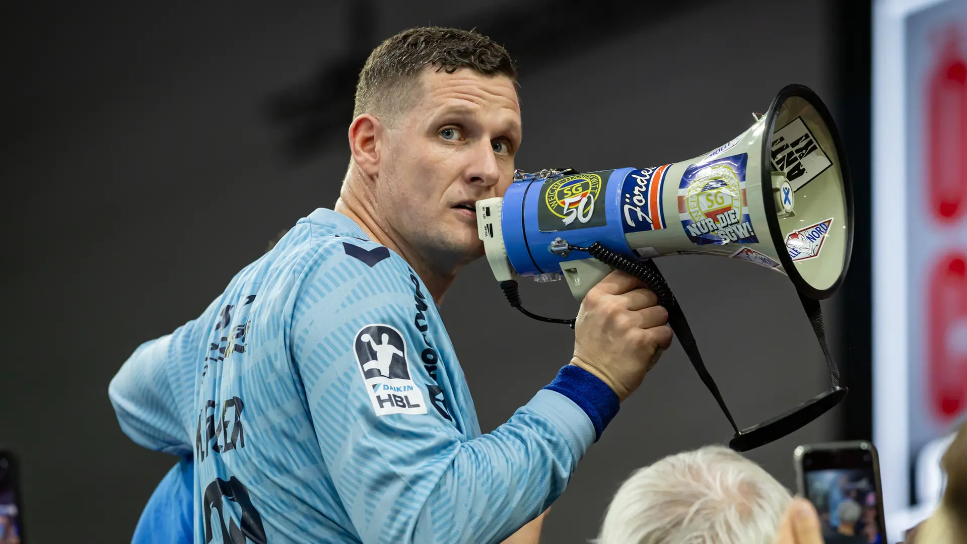 SG Flensburg-Handewitt: Besondere Ehre für Kevin Möller - rauf auf die Tribüne
