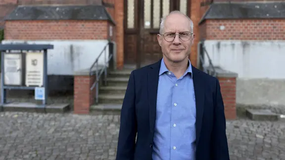 Nach Angaben von Oberstaatsanwalt Thorkild Petersen-Thrö wird im Kreis Ostholstein gegen vier Jugendliche im Alter von 15 und 16 Jahren ermittelt. | NDR, Jörn Zahlmann Der Flensburger Oberstaatsanwalt Thorkild Petersen-Thrö.
