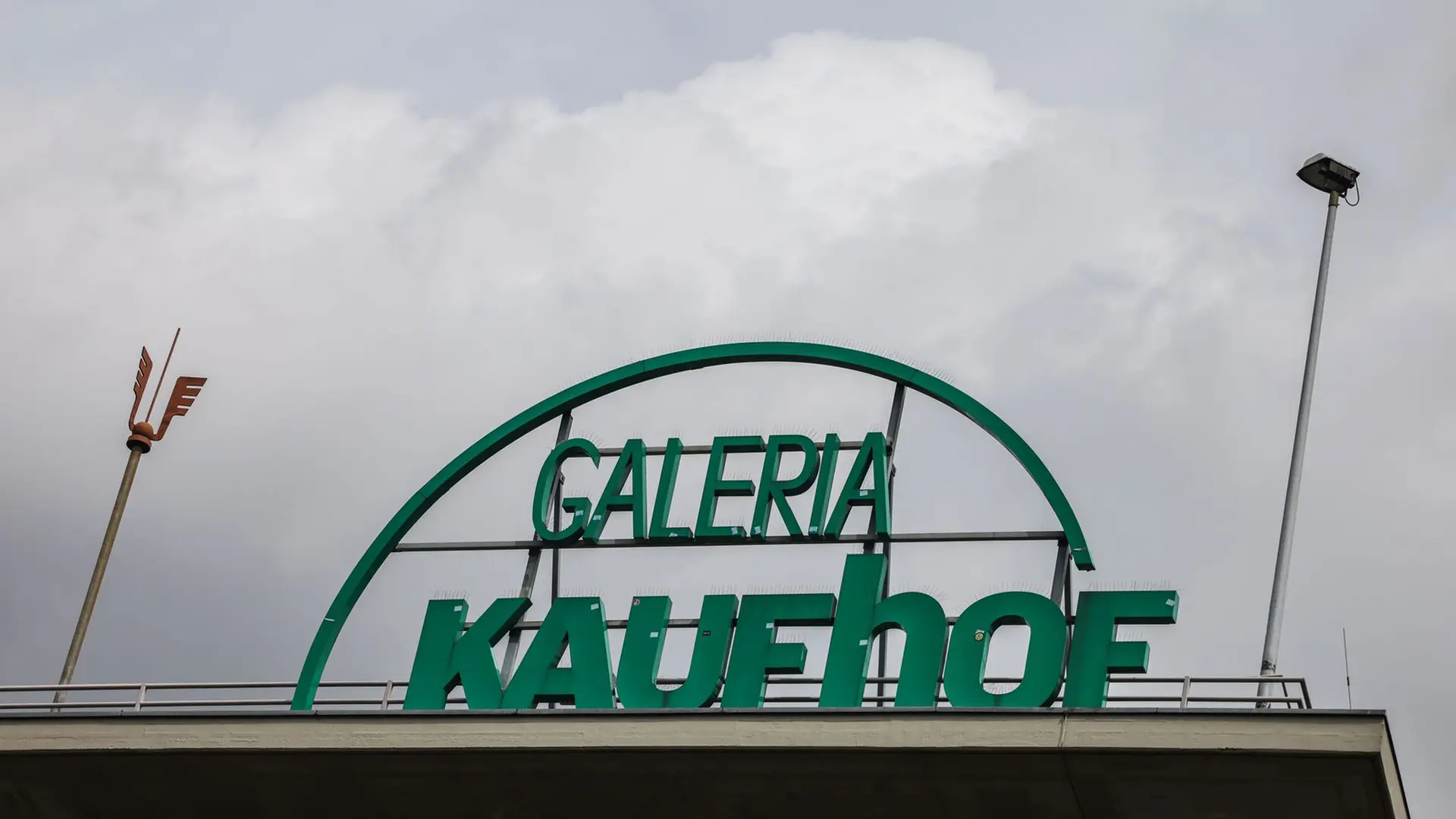 33 Galeria stores facing closure - | four in the north also affected