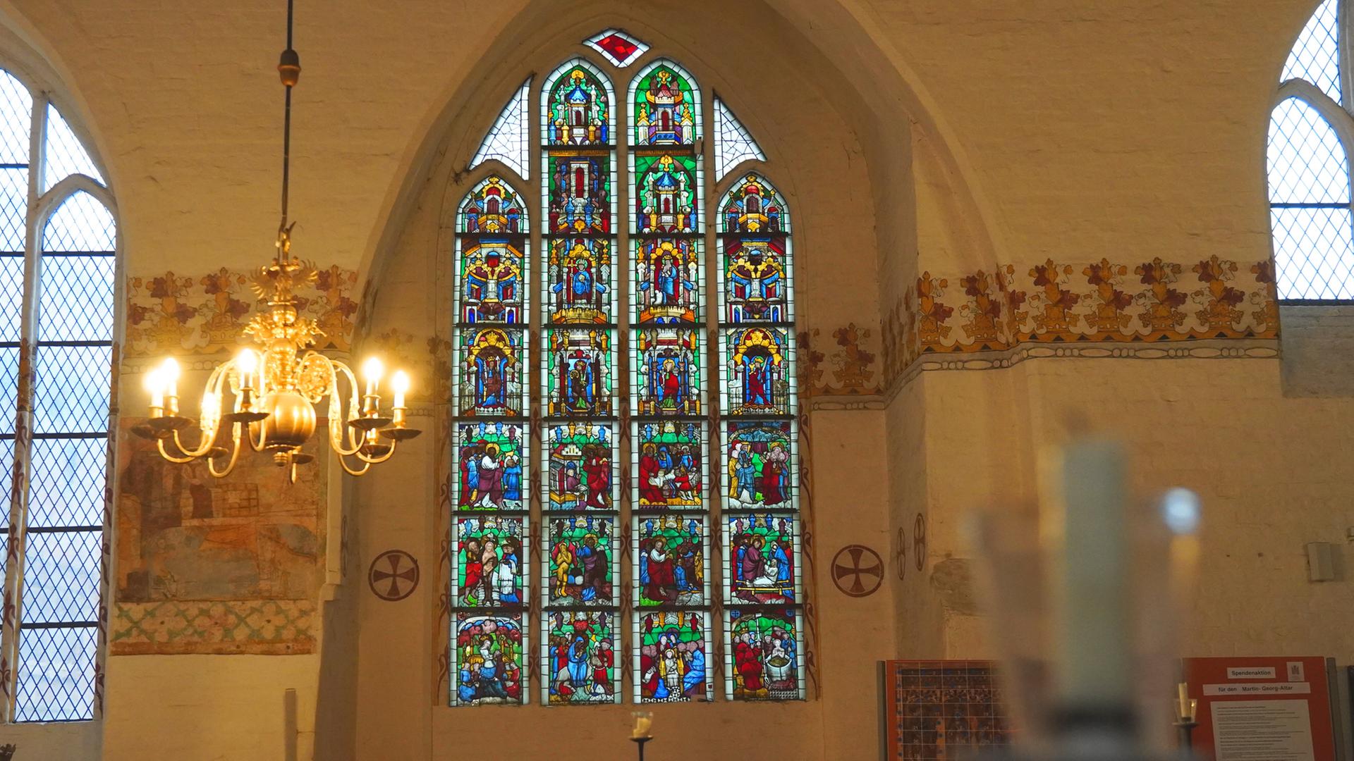 Wismar: 75.000 Euro Förderung für Kirchenfenster-Sanierung