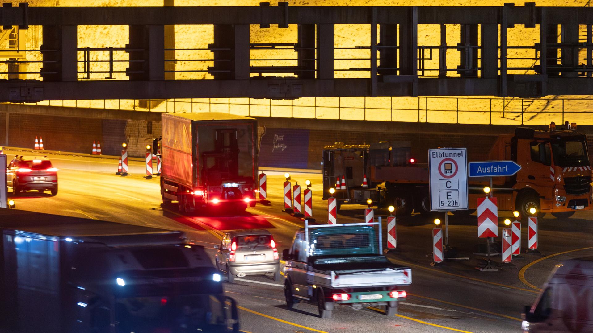 A7 in Hamburg bis Montagmorgen gesperrt – danach Warnstreik