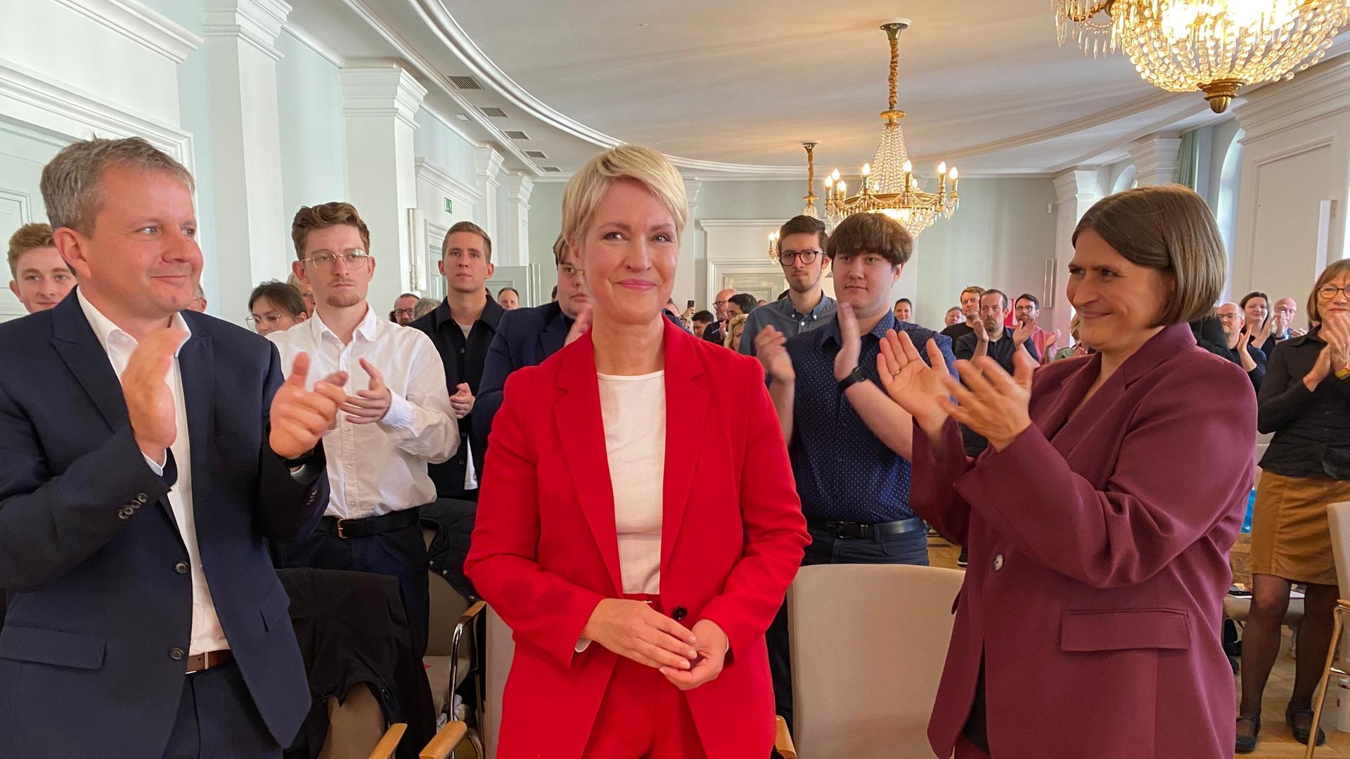 Rückenwind für Schwesig: SPD-Basis bestimmt Regierungschefin zur Direktkandidatin