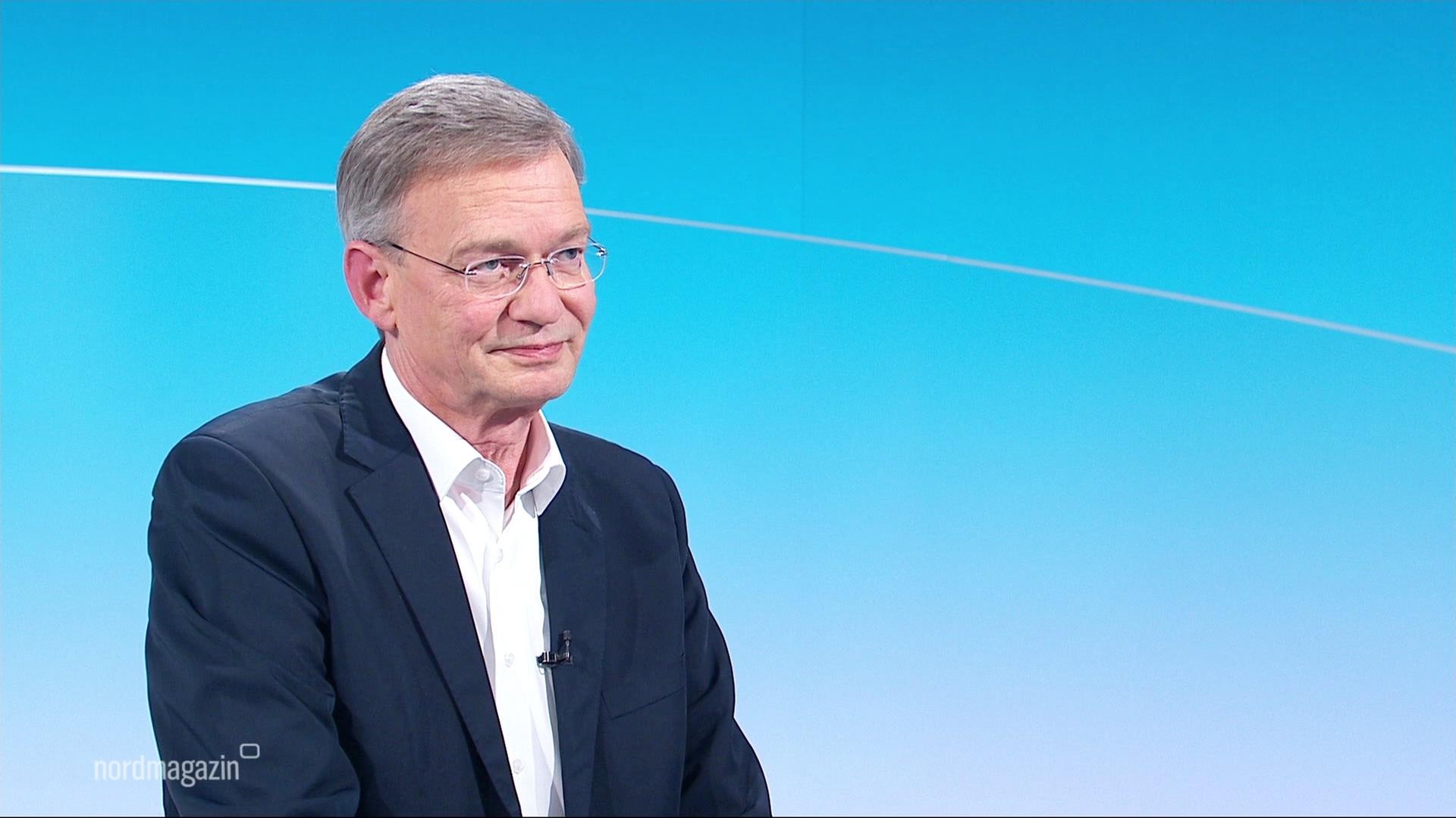 Sonntagsfrage: AfD verliert leicht, SPD legt zu