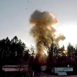 Bei der Sprengung einer 500-Pfund-Bombe können die Splitter bis zu einem Kilometer weit fliegen.