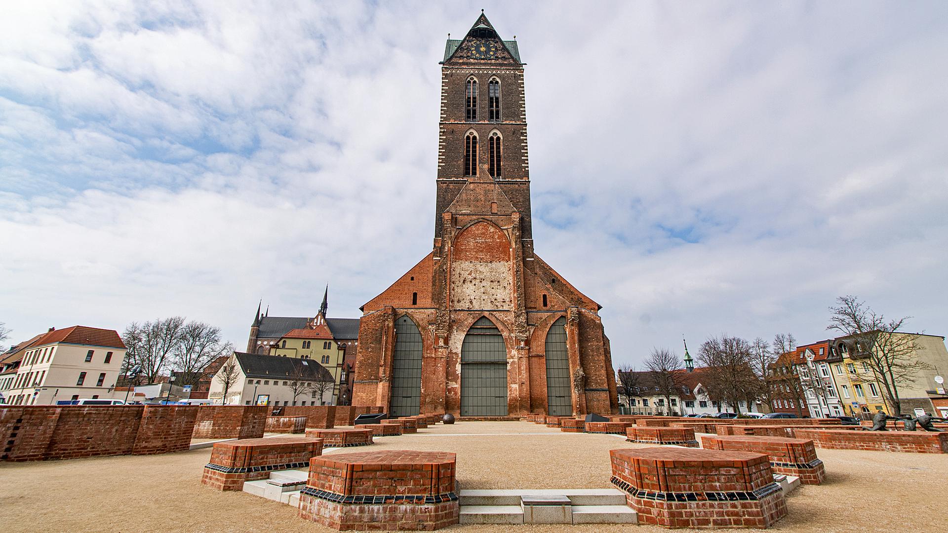 Reste der St.-Marien-Kirche in Wismar (Archiv der Hansestadt Wismar) | Archiv der Hansestadt Wismar