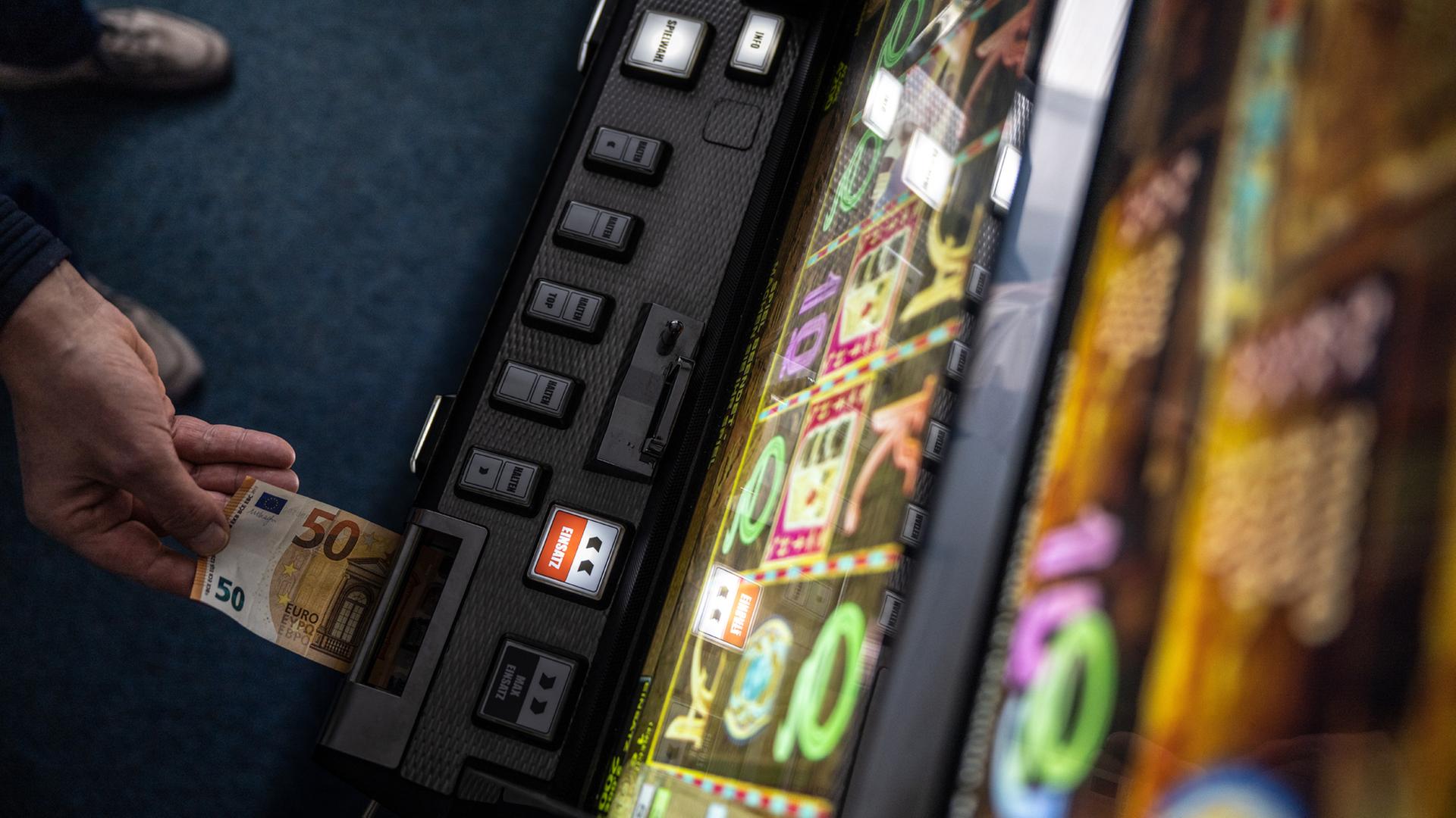 Süchtig nach Glücksspiel und hoch verschuldet