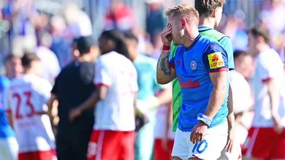 Kiels Lewis Holtby ist frustriert.