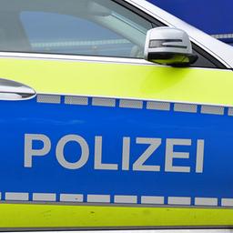 Die Seite eines Polizeiautos.