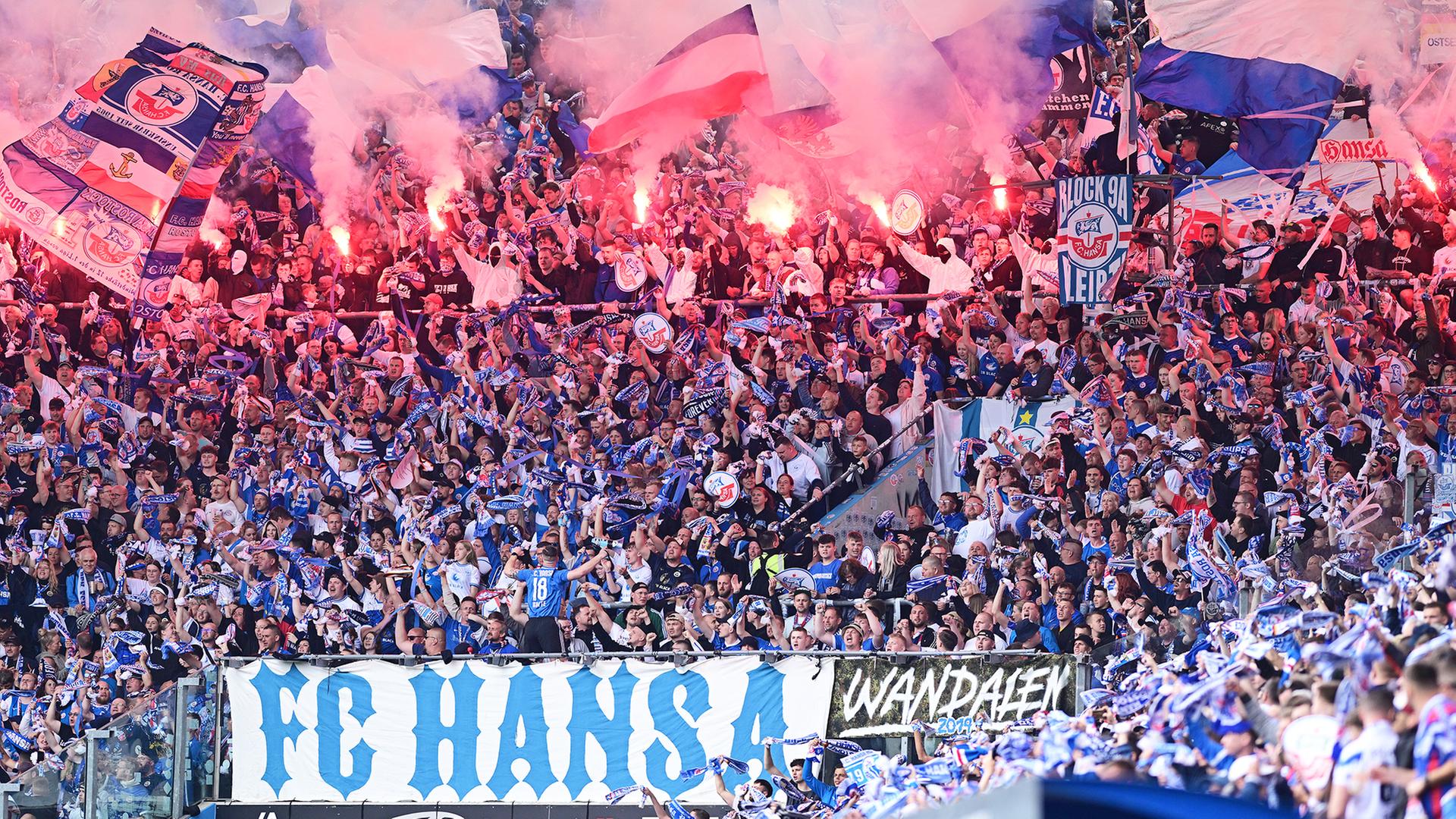 Pyrotechnik: FC Hansa Rostock muss 100.000 Euro Strafe zahlen