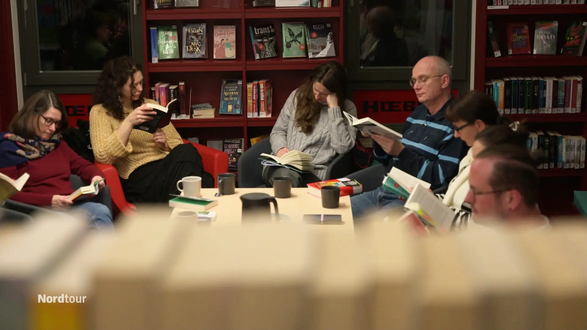 Der Silent Book Club in Hamburg-Blankenese