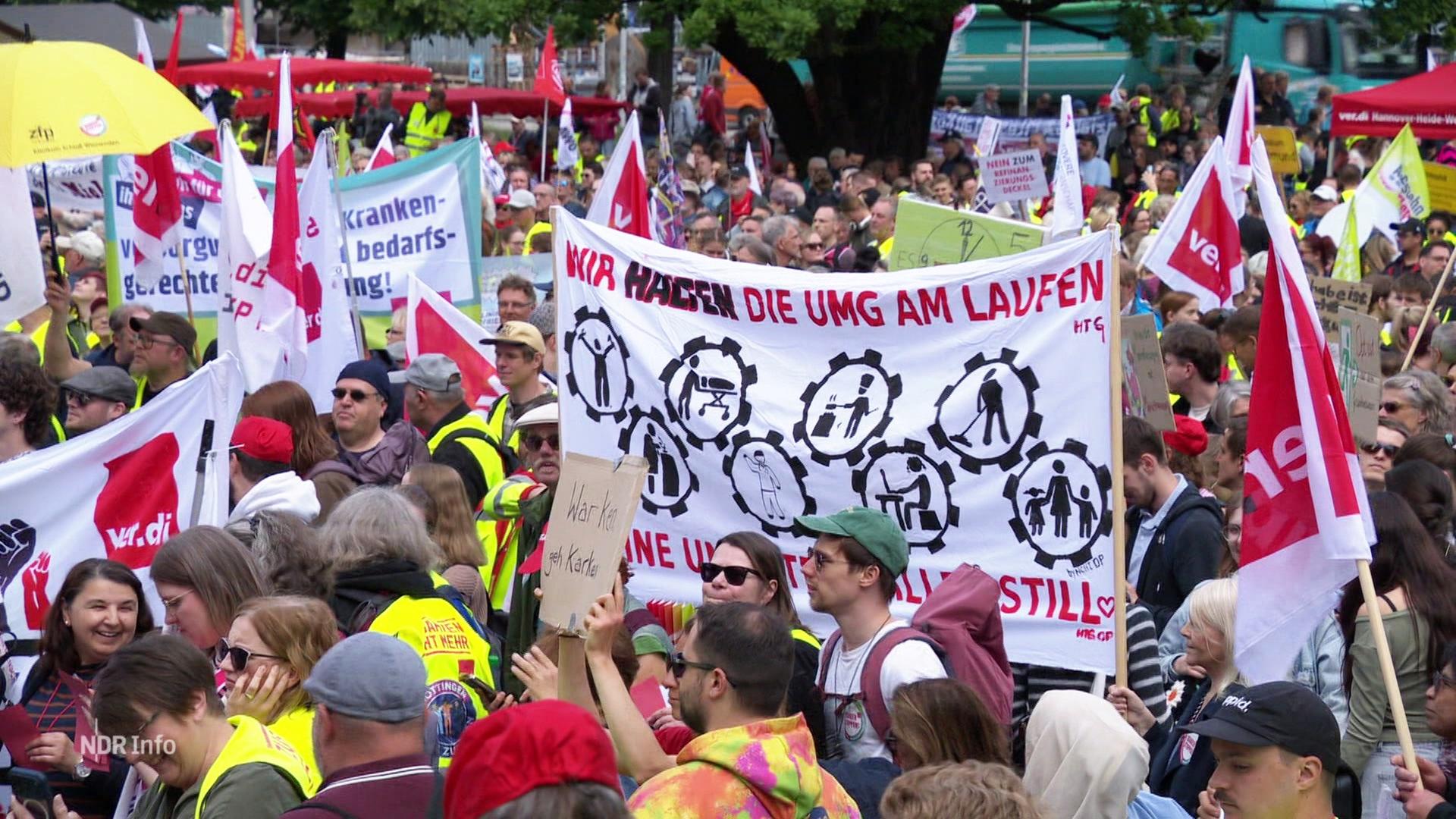 Tausende protestieren vor Gesundheitsminister-Konferenz