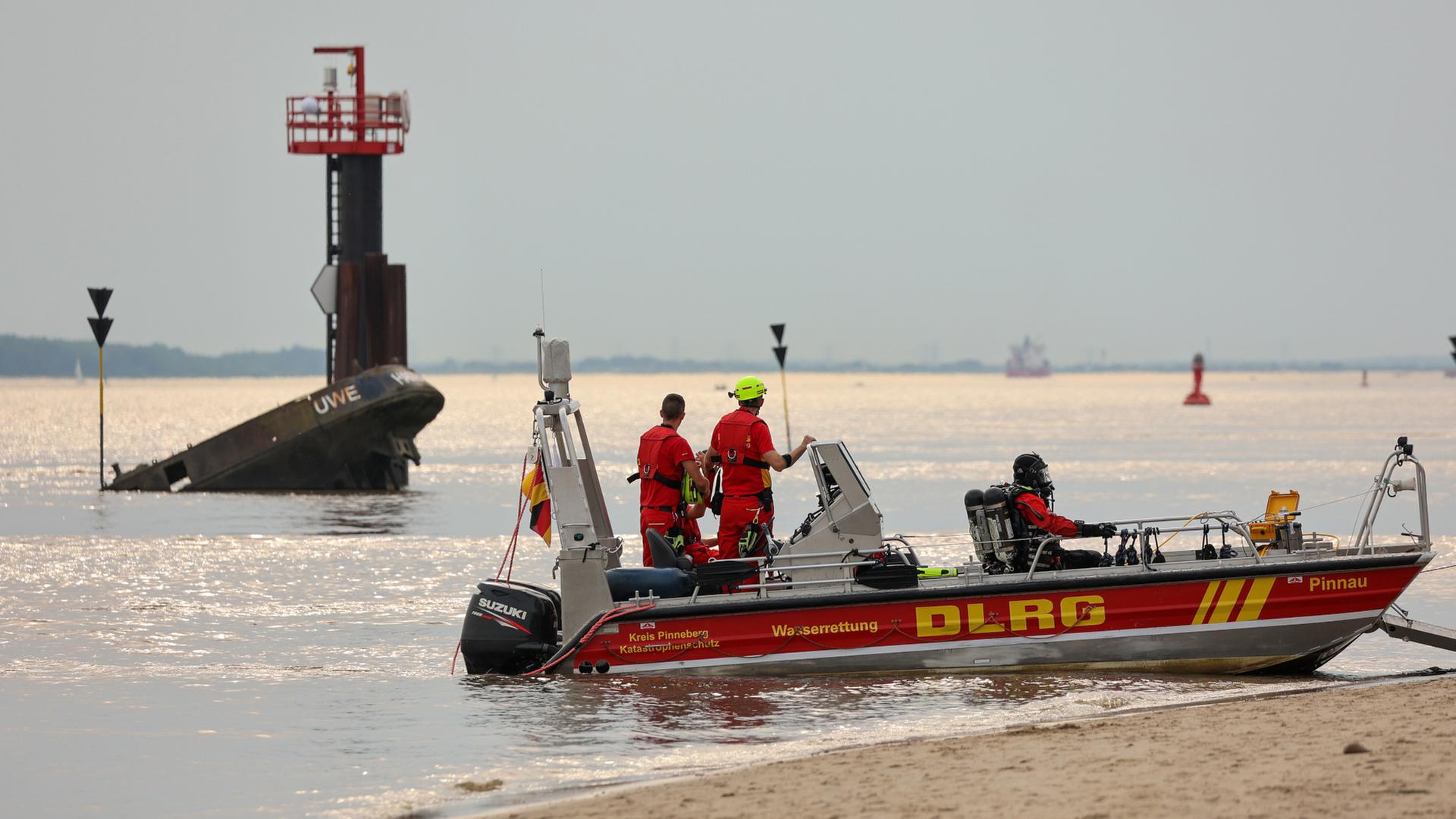 Falkensteiner Ufer: Leiche in der Elbe entdeckt
