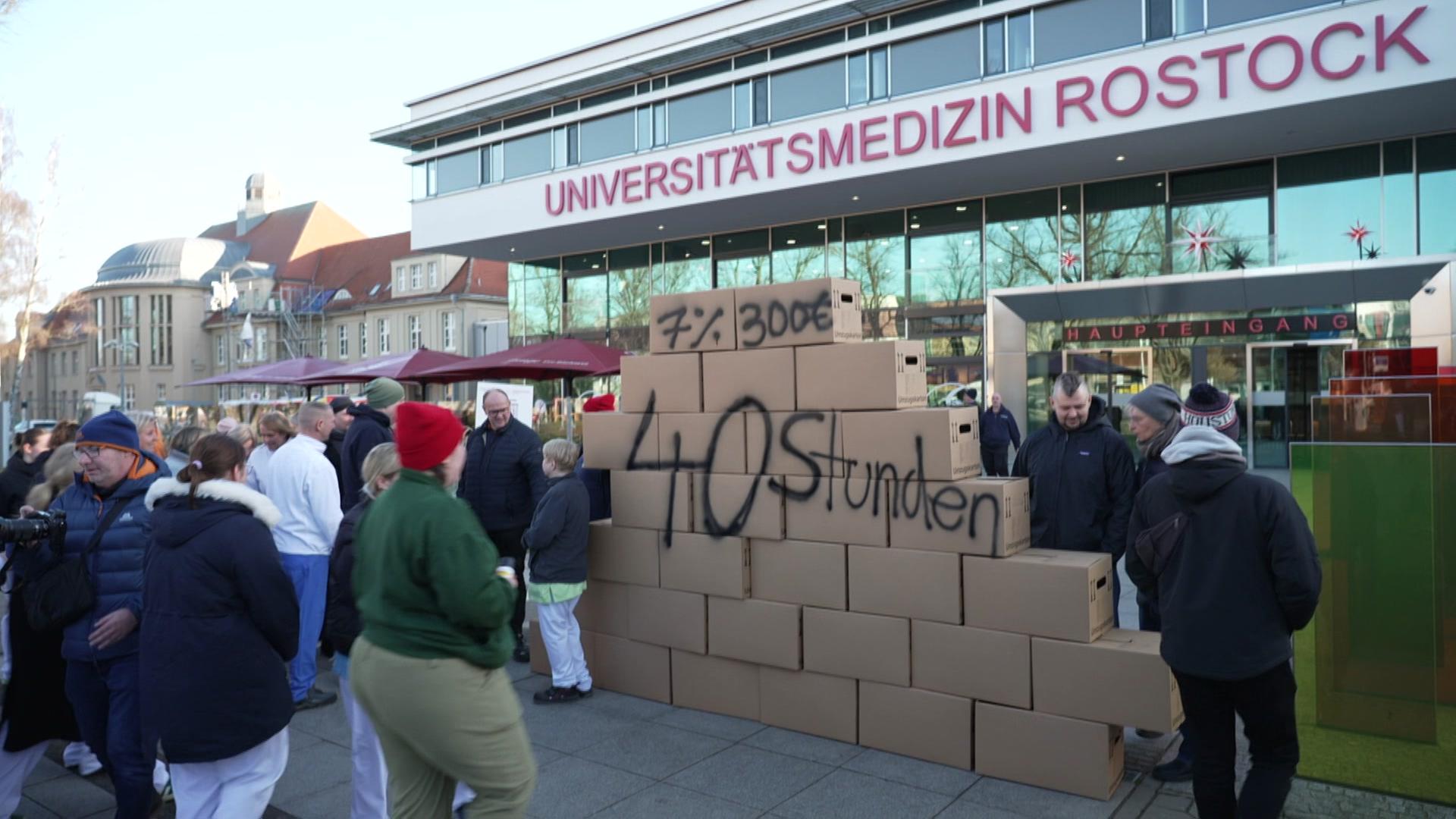 Notversorgung: Warnstreik der Uniklinikmitarbeiter in Rostock