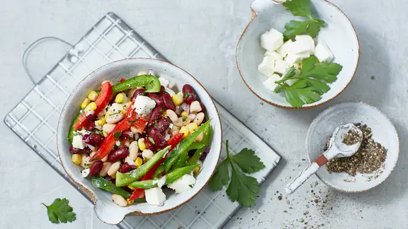 Bunter Bohnensalat mit Feta | ndr.de