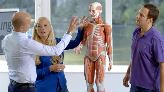 Dr. Helge Riepenhof, Dr. Melanie Hümmelgen und Dr. Christian Sturm im Gespräch.