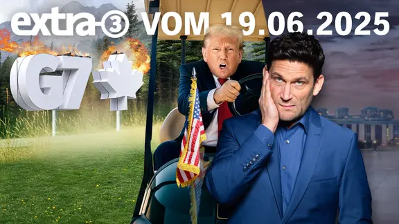 US-Präsident Donald Trump flüchtet mit einem Golfcart vom G7-Gipfel. Daneben Christian Ehring. (extra 3 vom 19.06.2025 im Ersten) (Bild hat KI-generierte Elemente)