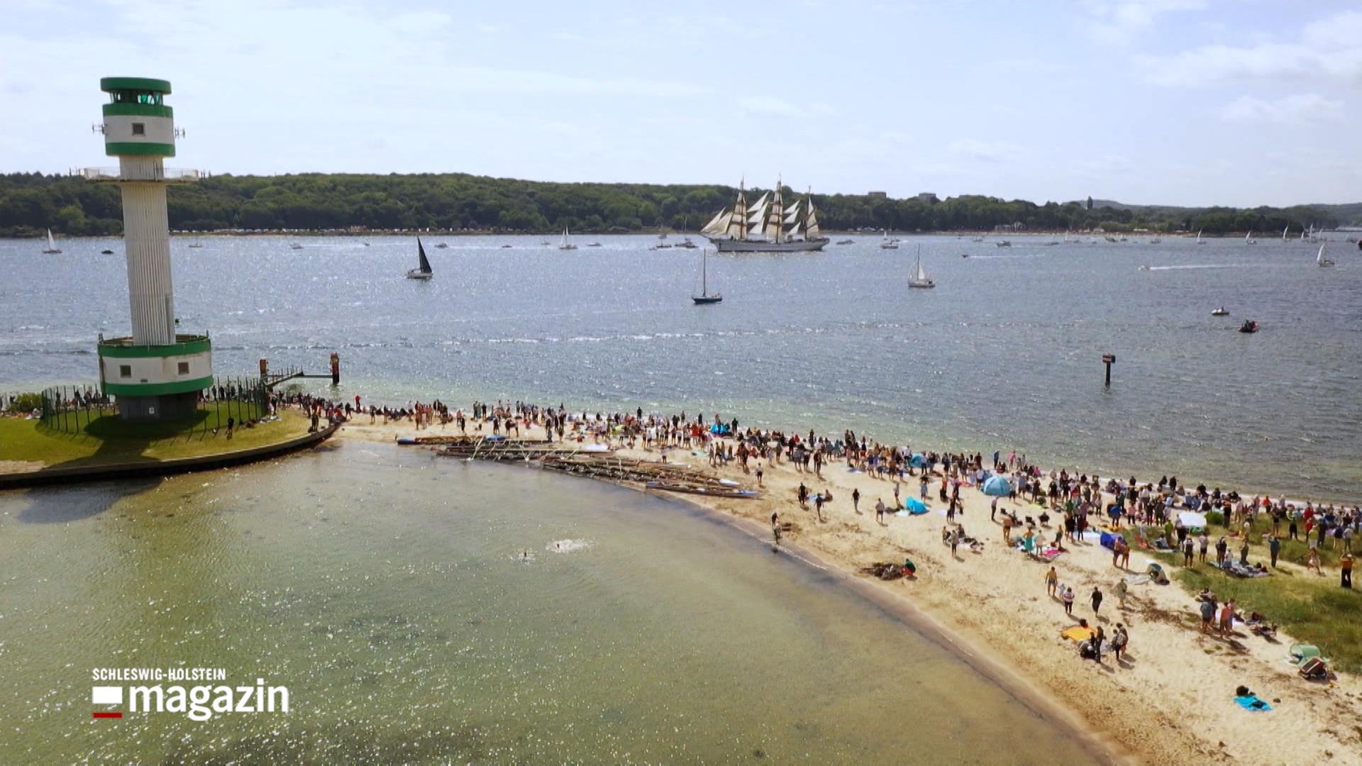 Der Leuchtturm Friedrichsort während der Winjammerparade der KiWo 2025 | NDR