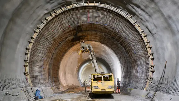 Bergleute arbeiten unter Tage im Schacht Konrad.