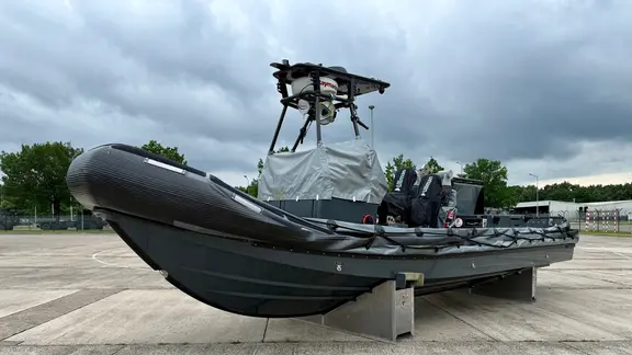 Das Navy -Schnellboot kann in Garlstedt betrachtet werden. | Bundeswehr, Maderhonian Der Staub der Marine der Bundeswehr.