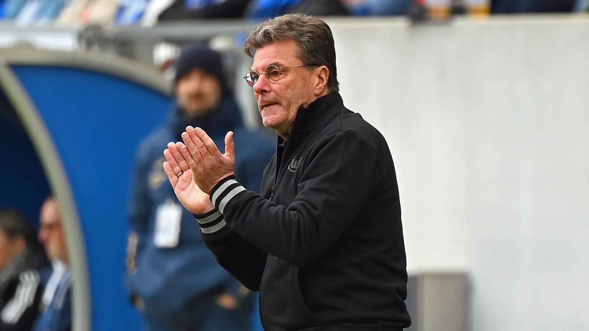 Wolfsburgs Trainer Dieter Hecking | picture alliance/Sven Simon
