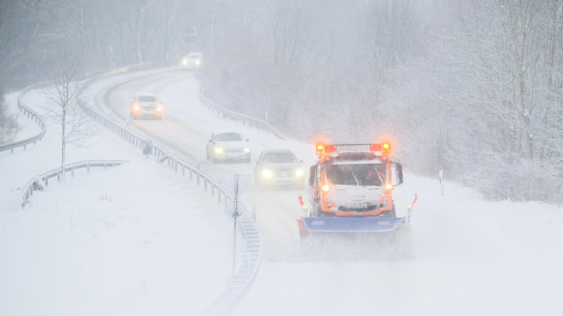 Schnee und Glätte: Streumittel in MV werden teilweise knapp