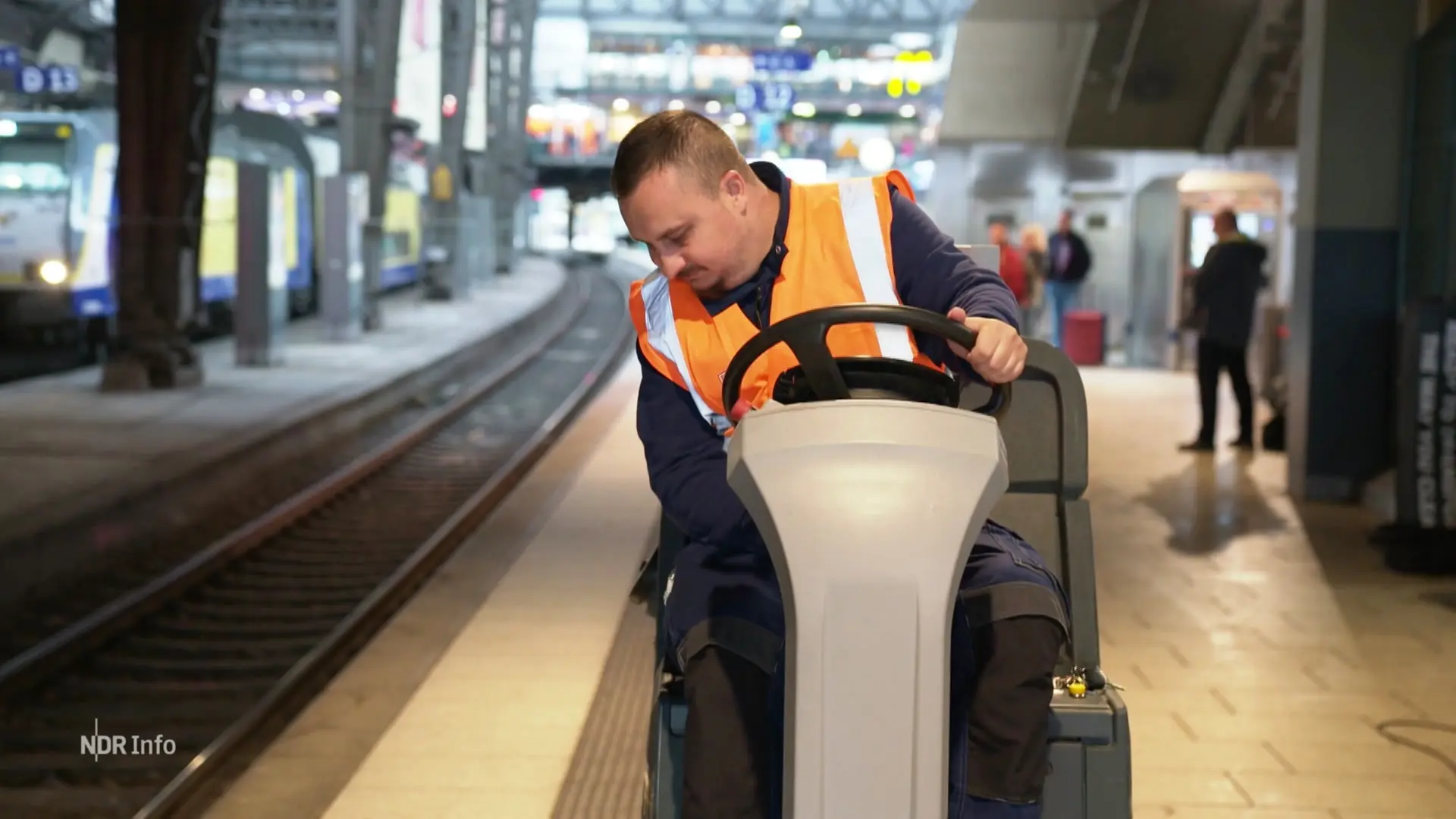 Aktionstag Sauberkeit: Frühjahrsputz im Hamburger Hauptbahnhof