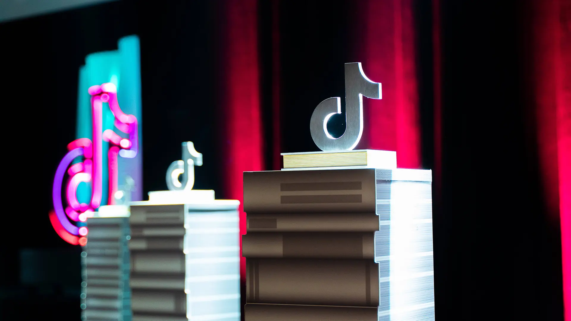 Books by Influencers: Are They Guarantees of Bestsellers?