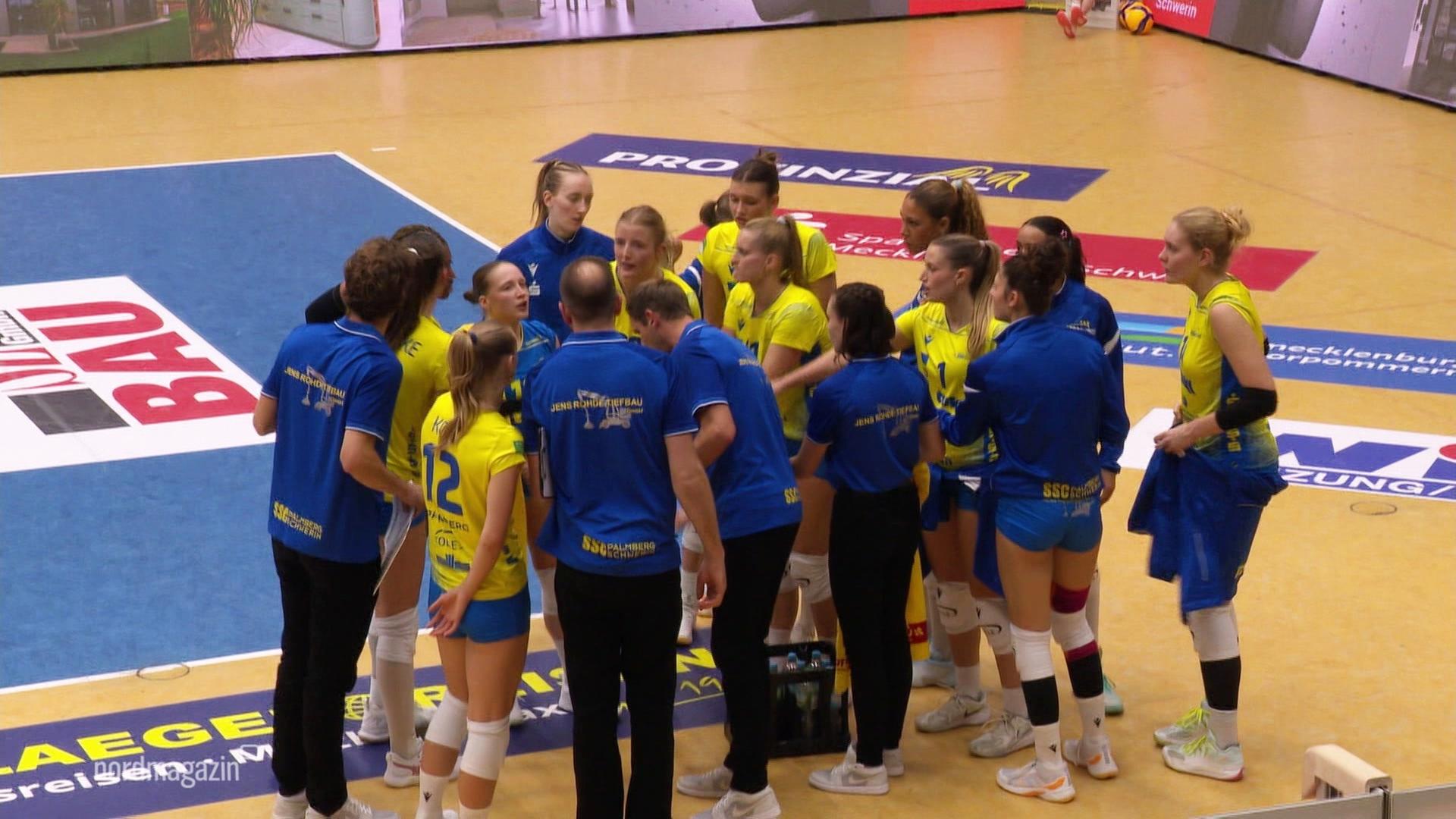 Schweriner Volleyballerinnen feiern Traumstart in die Saison