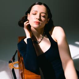 Anastasia Kobekina im Portrait
