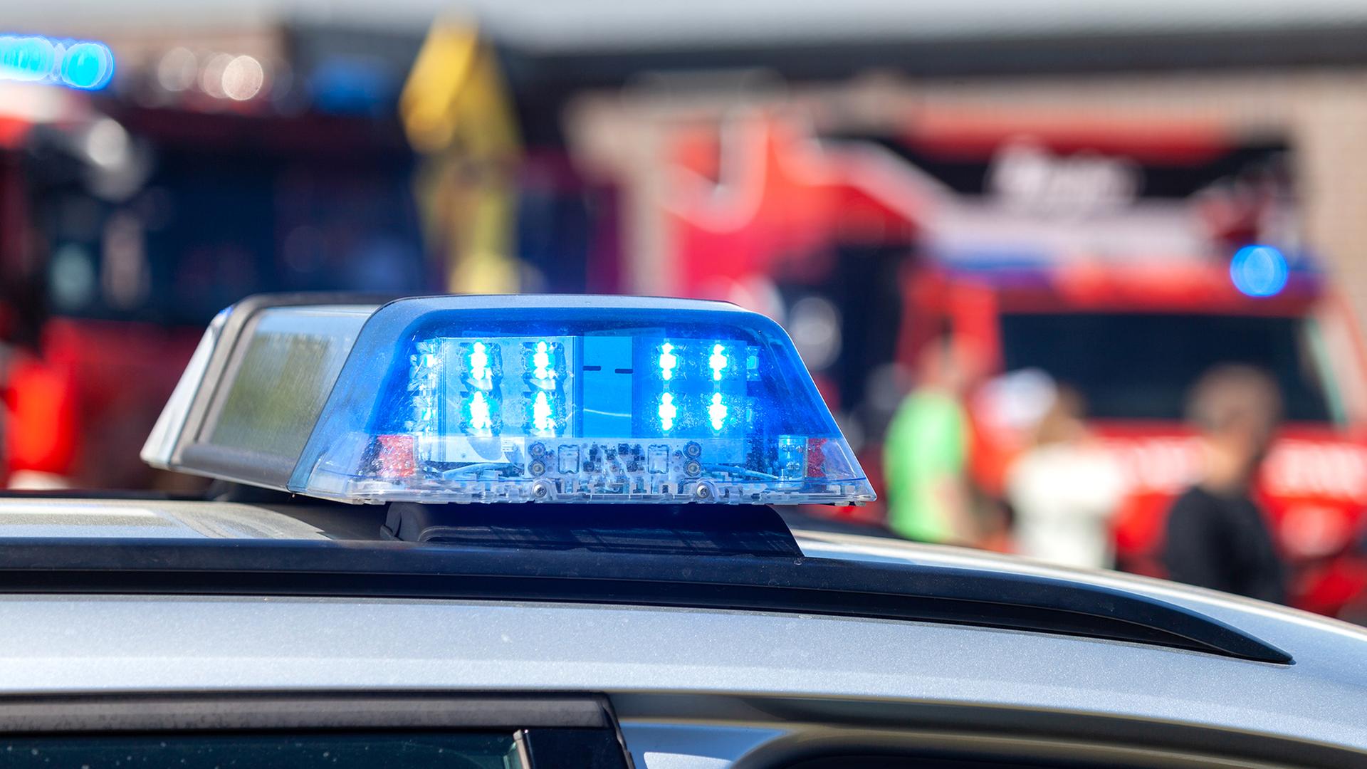 Neubrandenburg: Frau verwechselt Gas und Bremse