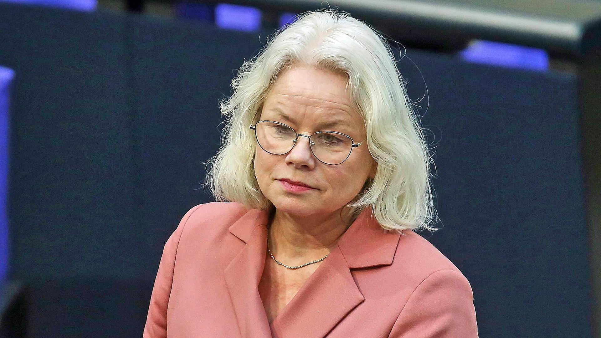 Grünen-Politikerin: Im Gesundheitswesen wüten patriarchale S