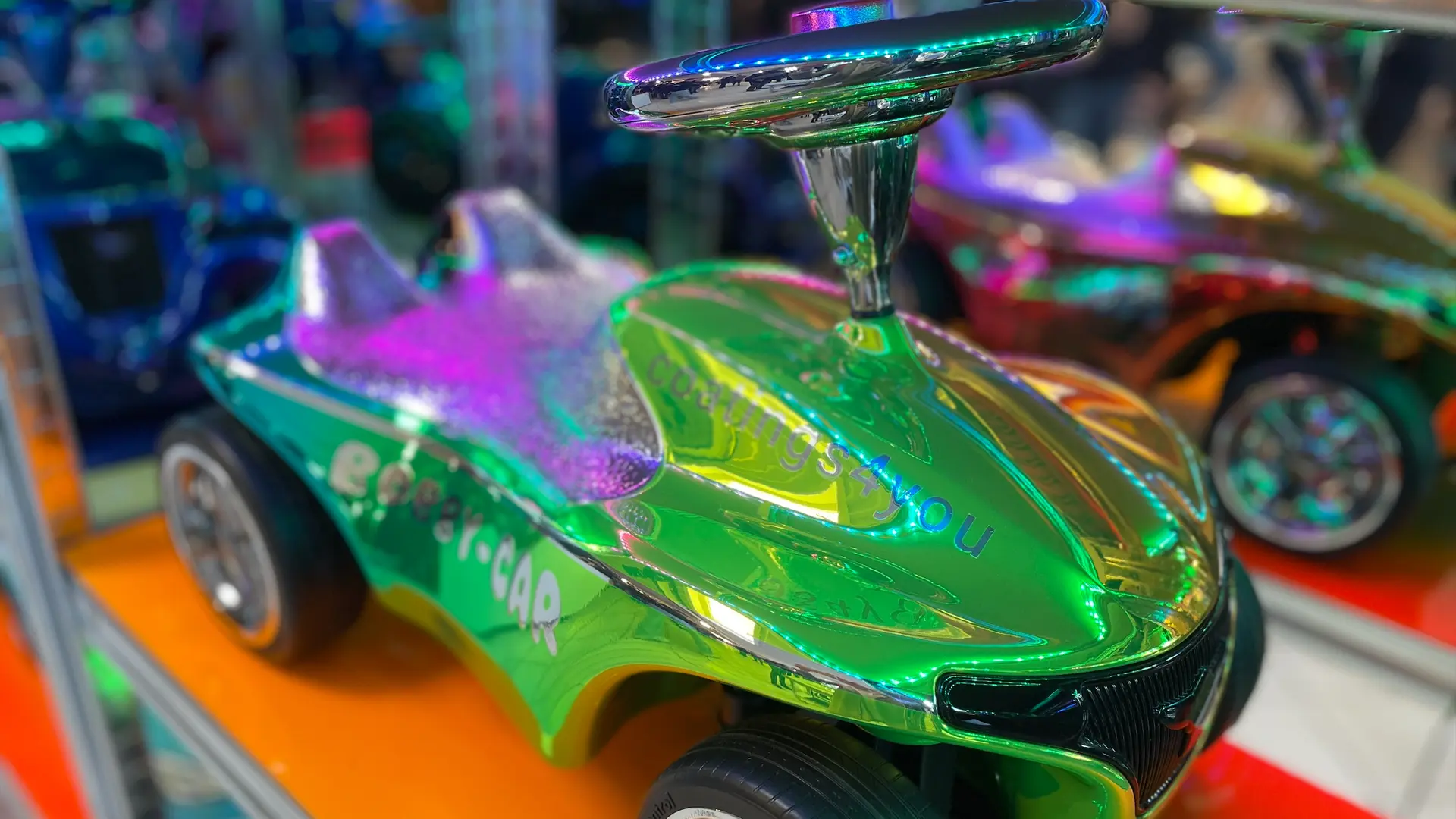 Lackierte Bobbycars werden versteigert | ndr.de