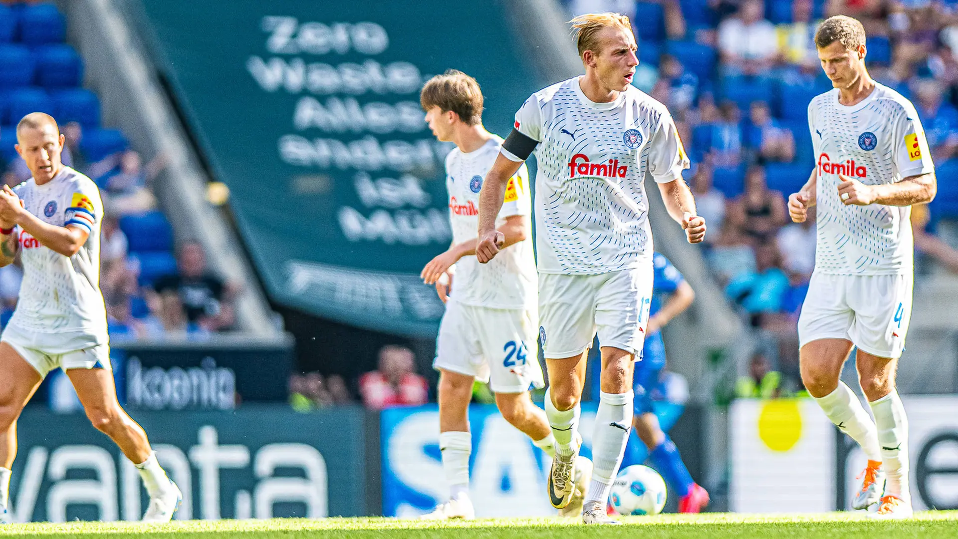 Fußball heute live: Holstein Kiel vs. FC Bayern München - Die Übertragung des DFB-Pokals im TV und LIVE-STREAM | Deutschland