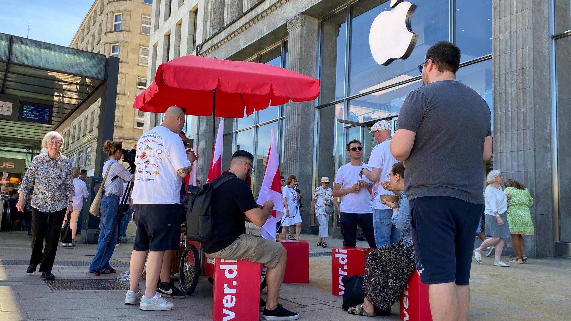Apple-Mitarbeiter in Hamburg fordern Tarifvertrag